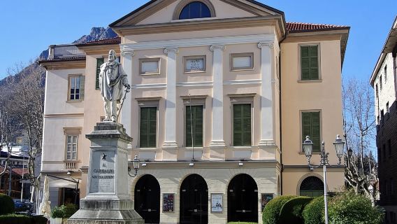 Como: Lawatan Berjalan 2 Jam