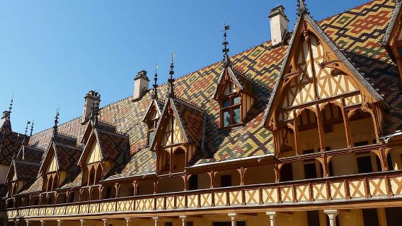 Small group Burgundy tour of Beaune with Wine Tasting from Dijon