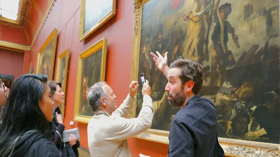 Louvre Museum Priority Access Guided Tour with Mona Lisa