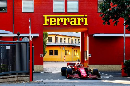 Ferrari VIP Day Tour พร้อมทดลองขับ