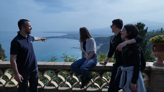 tour trong ngày núi Etna và làng Taormina từ Catania