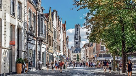 Visit to Bruges with EN boat trip and DE beer tasting (optional)