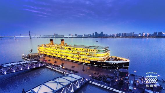 one-day tour of Yellow Crane Tower, Wuhan, China + Zhiyin + Hankou River Beach + East Lake Ecological Tourism Scenic Area