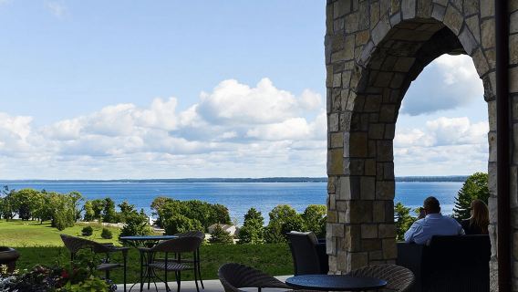 Traverse City: 5-Hour Old Mission Peninsula Wine Tour