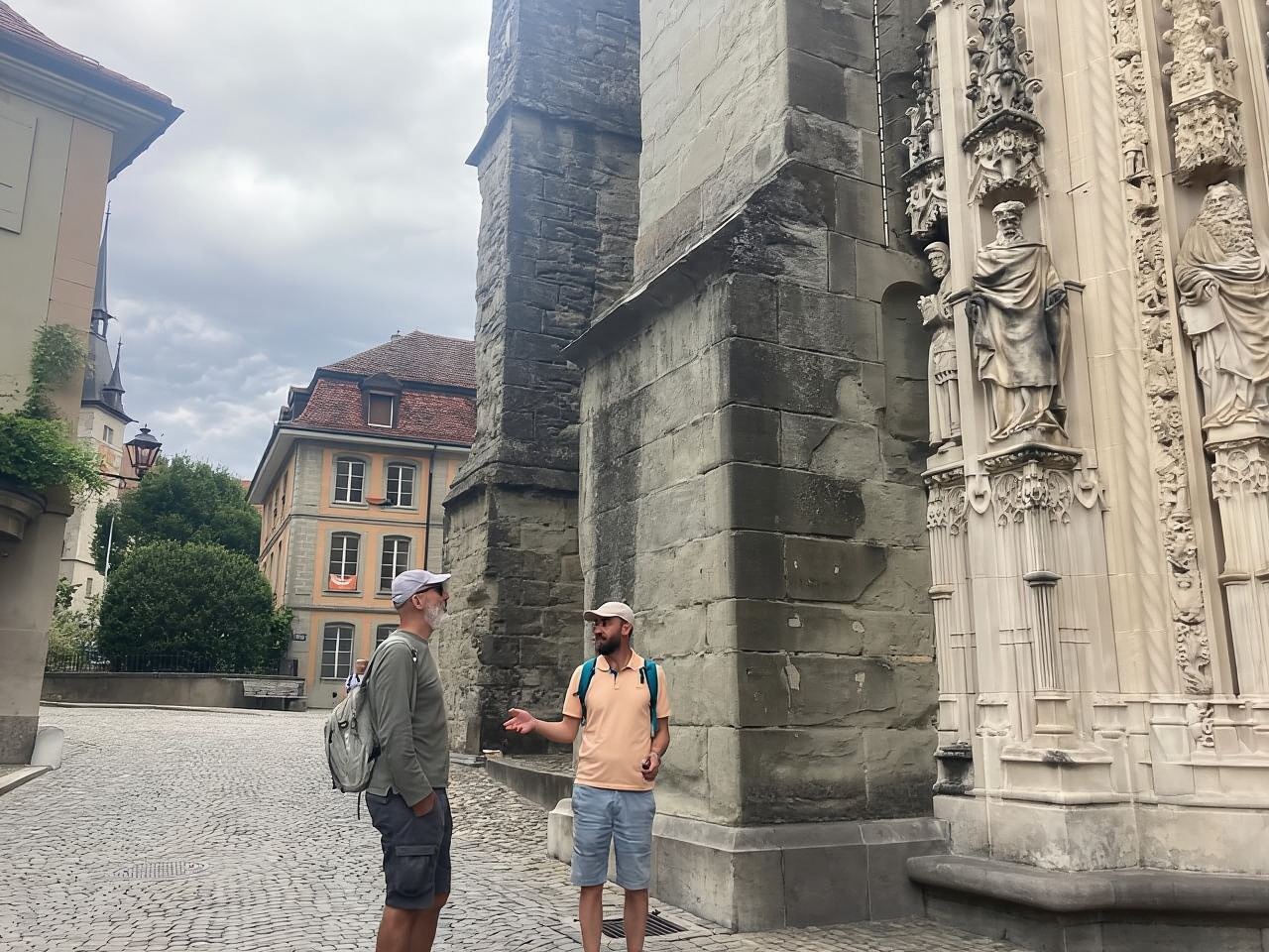 Lausanne: Walking Tour with Chocolate Tastings & Metro