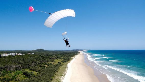 Noosa: Tandem-Fallschirmsprung-Erlebnis