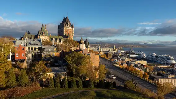 Quebec City: Old Town and Montmorency Falls Bus Tour