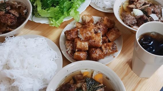 Hanoi Michelin Street Food Walking Tour 