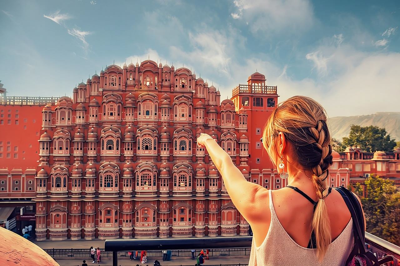 Jaipur City Tour from Delhi by Car or Rail: All Inclusive Package