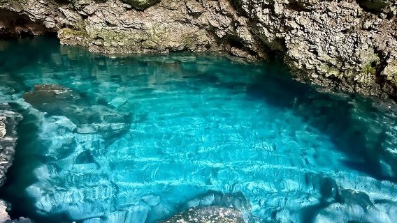 Visita a la cueva de Kuza, visita a la cueva de Salaam, restaurante The Rock, playa de Paje