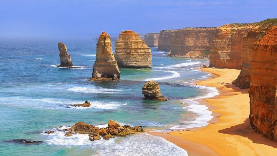 Spectacular Private Tour of The Great Ocean Road & 12 Apostles