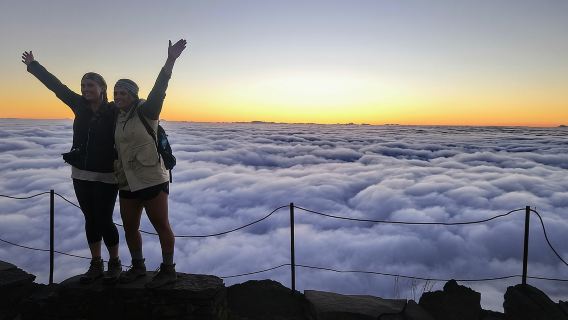 Sunrise Guided Hike PR1 Pico do Areeiro Pico Ruivo small group
