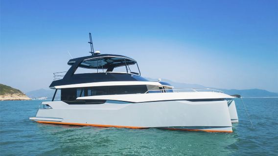 Penyewaan Kapal Pesiar Haikou: Sewa katamaran mewah baru sepanjang 55 kaki (kapasitas 10 penumpang) untuk tamasya berkelompok dengan pengalaman berkendara, karaoke, dan perlengkapan snorkeling.