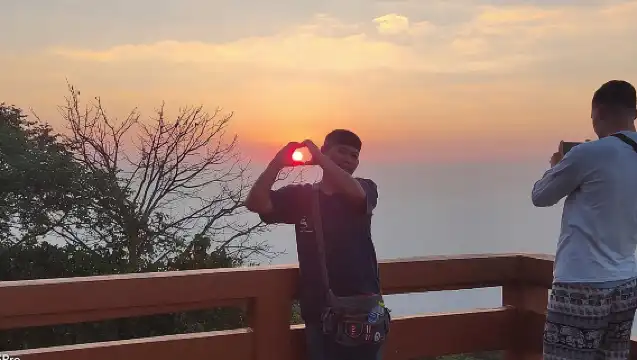 Wat Phra That Doi Suthep spiritual Sunrise Tour with an Ex-monk