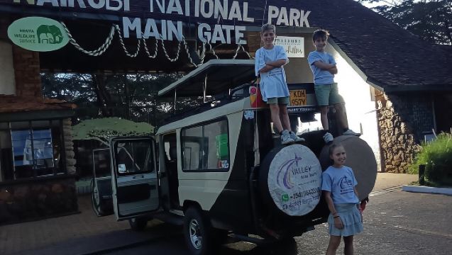 Half Day Guided Tour in Nairobi National Park With 4*4 Vehicle