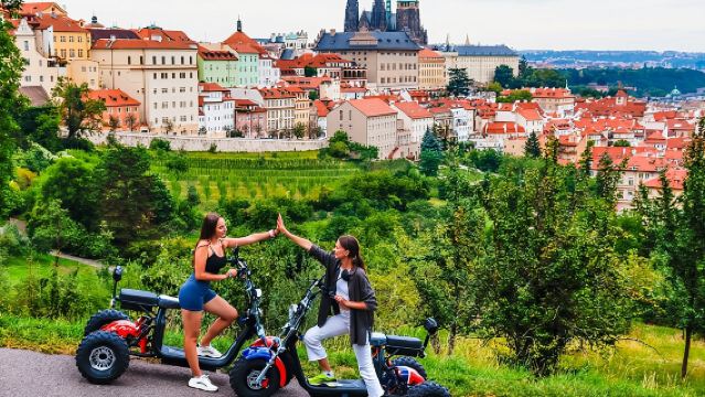 Tour en triciclo eléctrico por Praga - Visita turística y diversión sobre ruedas