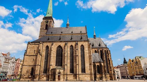 Private charter day tour to The Roman Forum, Frankfurt Cathedral, Goethe House, and Heidelberg Castle Day Tours
