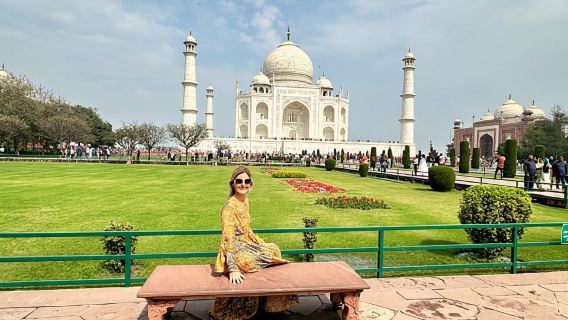From Delhi: Private Taj Mahal, Agra Fort & Baby Taj Day Trip