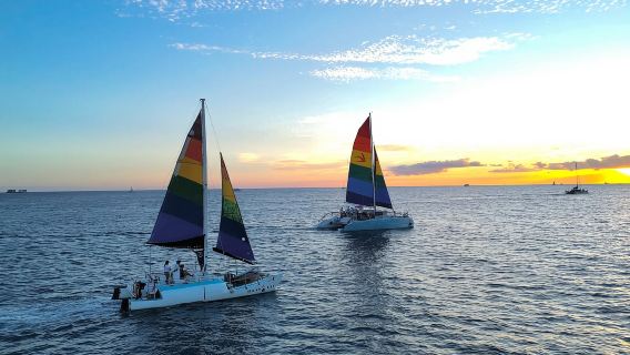 Partenza da Waikiki Beach: navigazione panoramica al tramonto sull'Hāwea