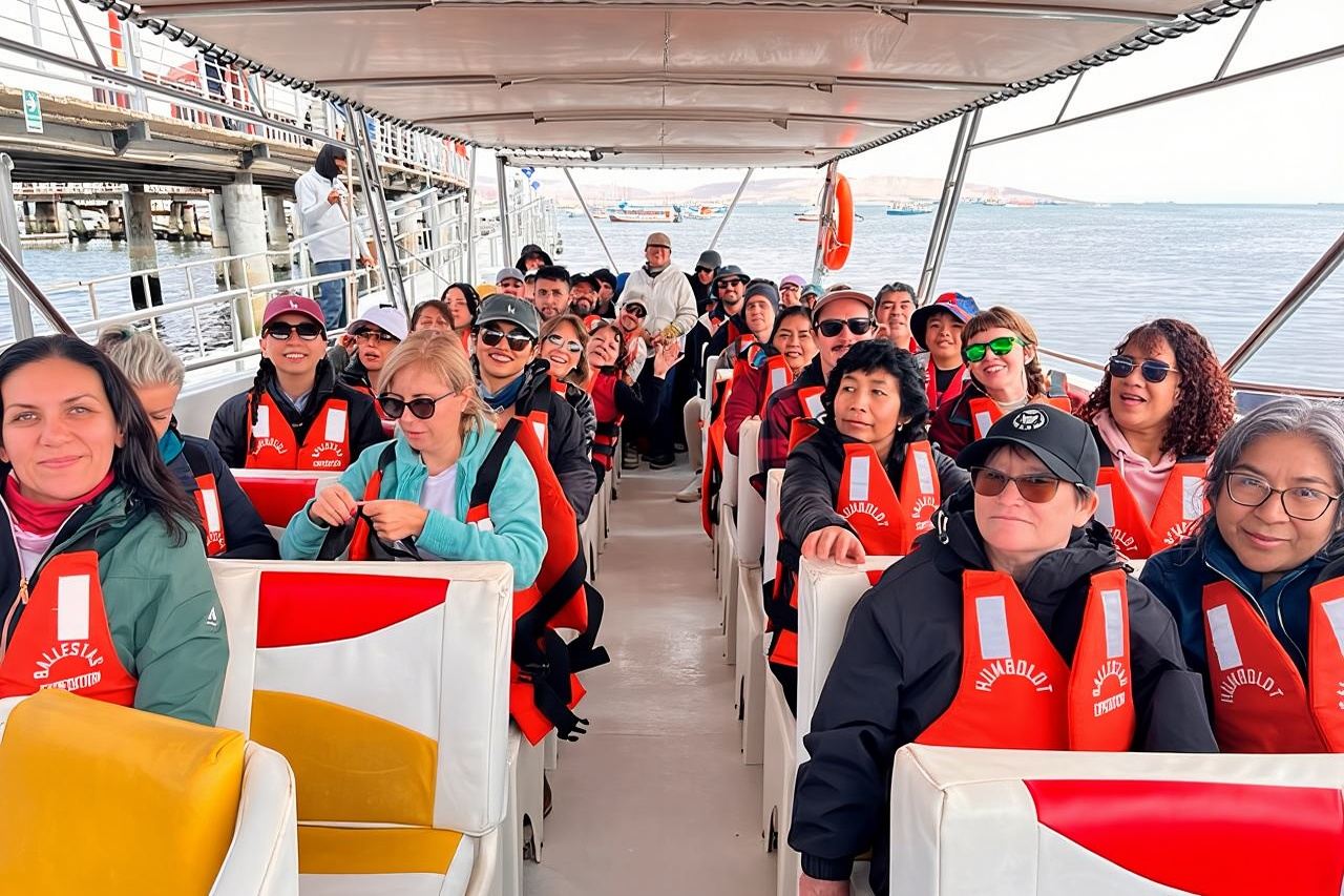 ทัวร์พร้อมไกด์ปารากัส หมู่เกาะ Ballestas และ Huacachina