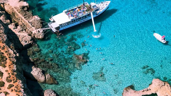 Malta: Comino, Gozo, Blue Lagoon, Crystal Lagoon and Caves Tour