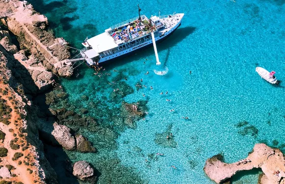 馬耳他：科米諾島、戈佐島、馬耳他藍湖、水晶瀉湖及洞穴之旅