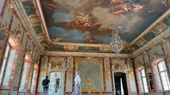 2 countries! Hill of Crosses, Rundale Palace and Bauska castle