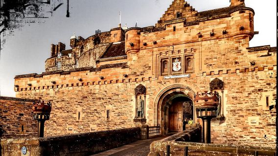 Edinburgh Castle Guided Tour - Tickets Included