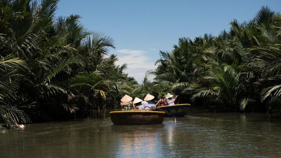 Vietnam: Giro in barca tra le palme da cocco a Hội An - Barca a cesto & Parco a tema Impressioni di Hội An & Spettacolo Memorie