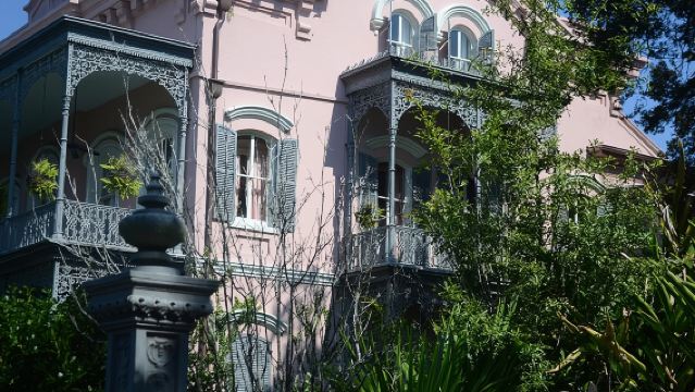 New Orleans French Quarter and Garden District Bike Tour