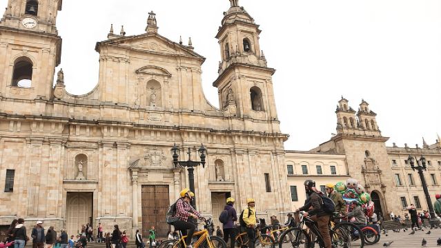 ทัวร์ปั่นจักรยานในย่านลา แคนเดลาเรีย โบโกตา