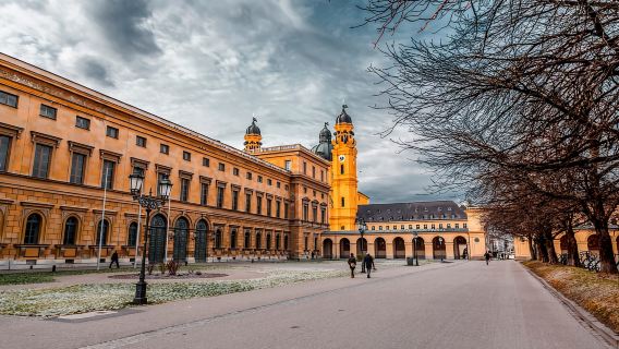 Munich: Vé tham quan Bảo tàng Residenz và Tour có hướng dẫn viên kéo dài 2,5 giờ