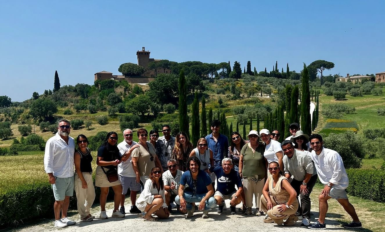 ローマ発：トスカーナ、モンテプルチャーノ、ワイン＆ランチ付きツアー