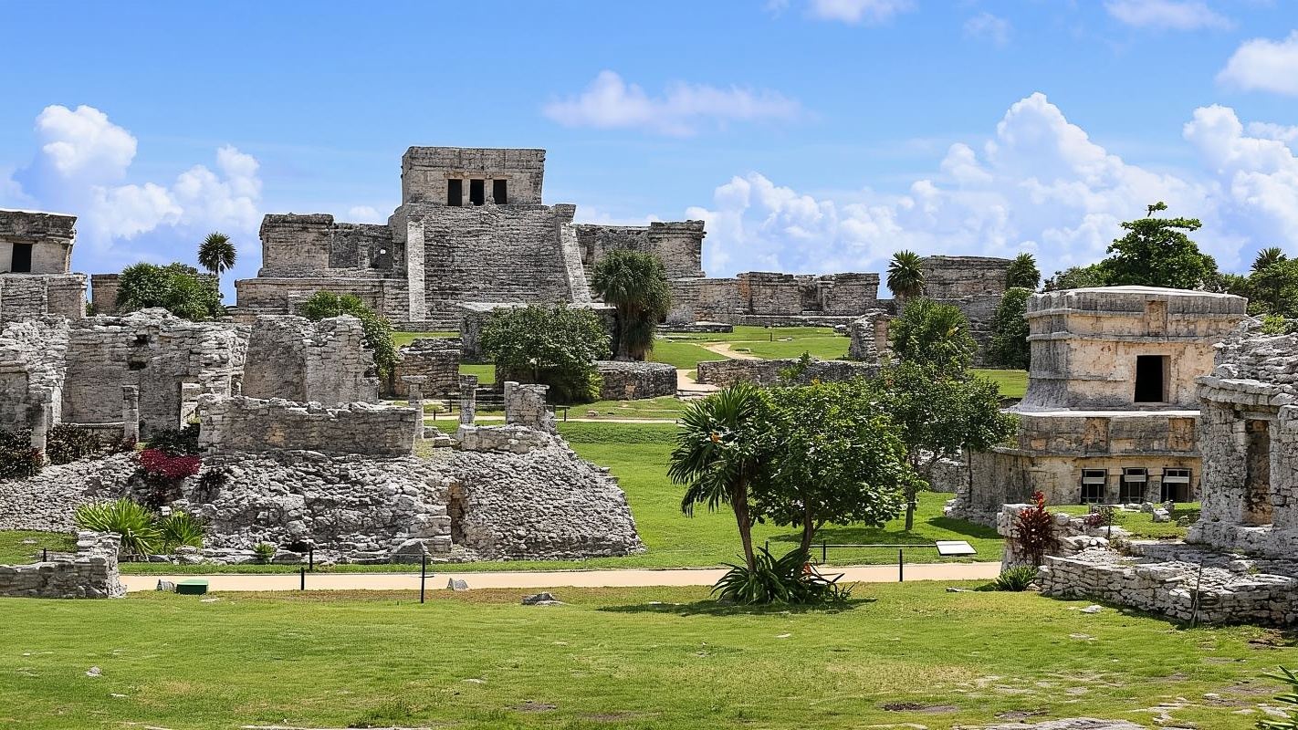 Riviera Maya: Halbtagestour zu den Ruinen von Tulum und 2 Cenoten