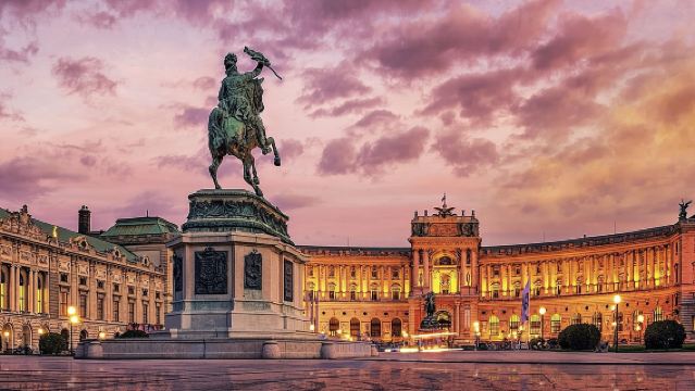 奧地利維也納一日遊專業中文地陪 陪同導遊/景區導覽/翻譯/商務對接