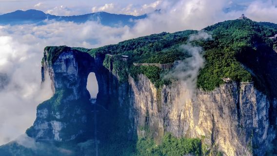 Zhangjiajie Private Day Tour:Tianmen Mountain National Forest Park+Tujia Folk Customs Park