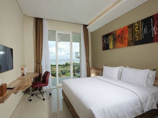 Mahogany Hotel Room Type - Superior Double Room