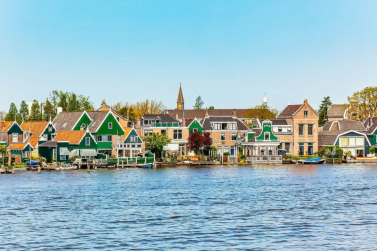 one-day tour of Windmill Village, Edam, Volendam and Marken from Amsterdam, Netherlands