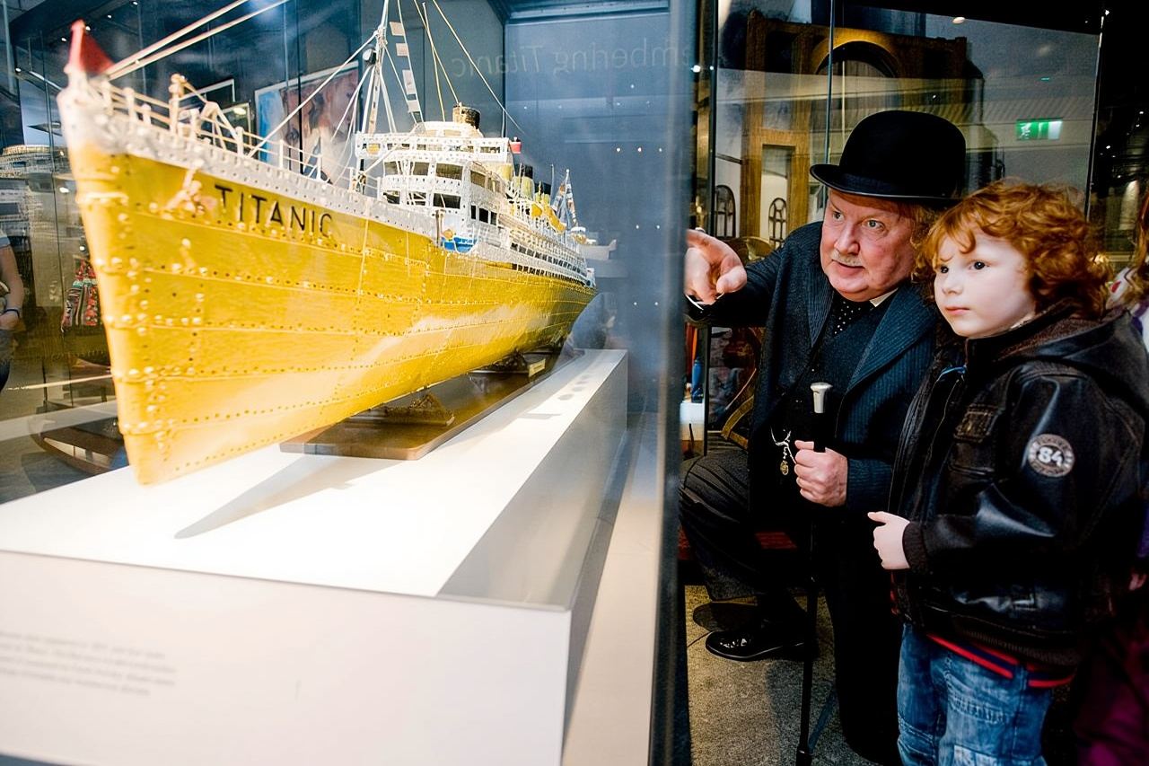 Giant's Causeway with the Titanic Exhibition and the best of Northern Ireland