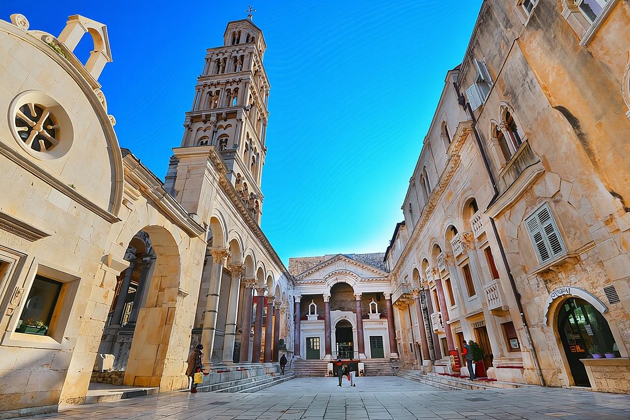 YOUR BEST PRIVATE TOUR - amazing SPLIT & Diocletian's PALACE 