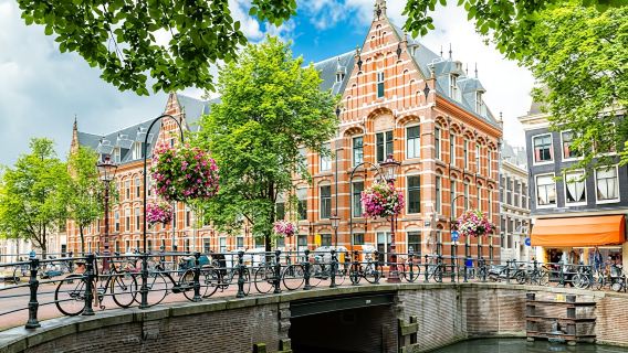 Private financial history tour of Amsterdam