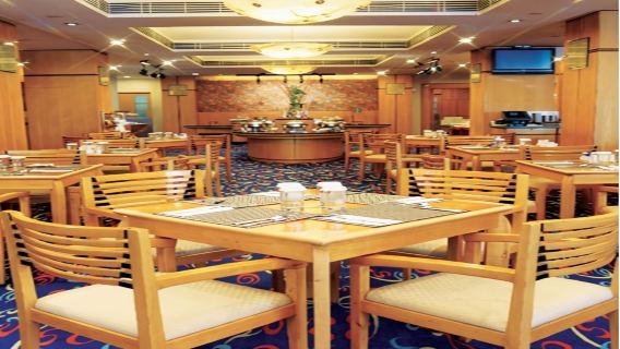 Nhà hàng Tây Thúy Lư tại Khách sạn Metropole Ma Cao - buffet trưa ăn kiêng