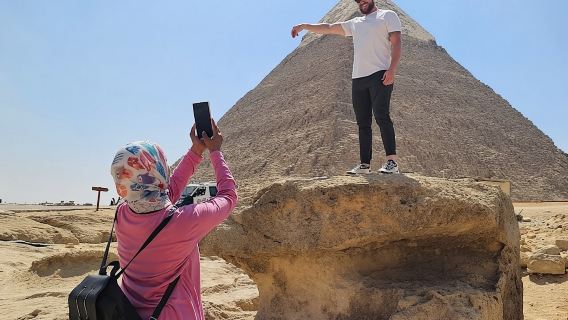 Private Giza Pyramids,Sphinx,camel,lunch, 2 tombs,Great Pyramid