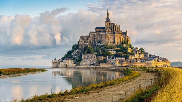 Excursión de un día guiada al Monte Saint Michel con entrada a la abadía desde París