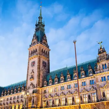 Miniatur Wunderland + Elbphilharmonie Hamburg + Alster Lakes +
