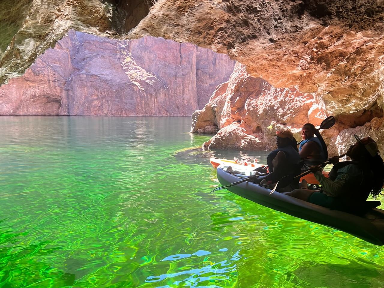 Da Las Vegas: tour in kayak alla Grotta dello Smeraldo con prelievo dall'hotel