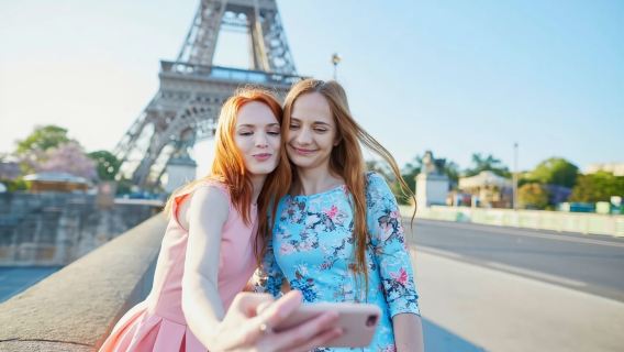 Paris: Tiket Lantai Puncak Menara Eiffel & Pelayaran Sungai Seine