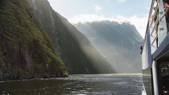 Milford Sound Heli-Cruise-Heli | 4.5hr Scenic Experience