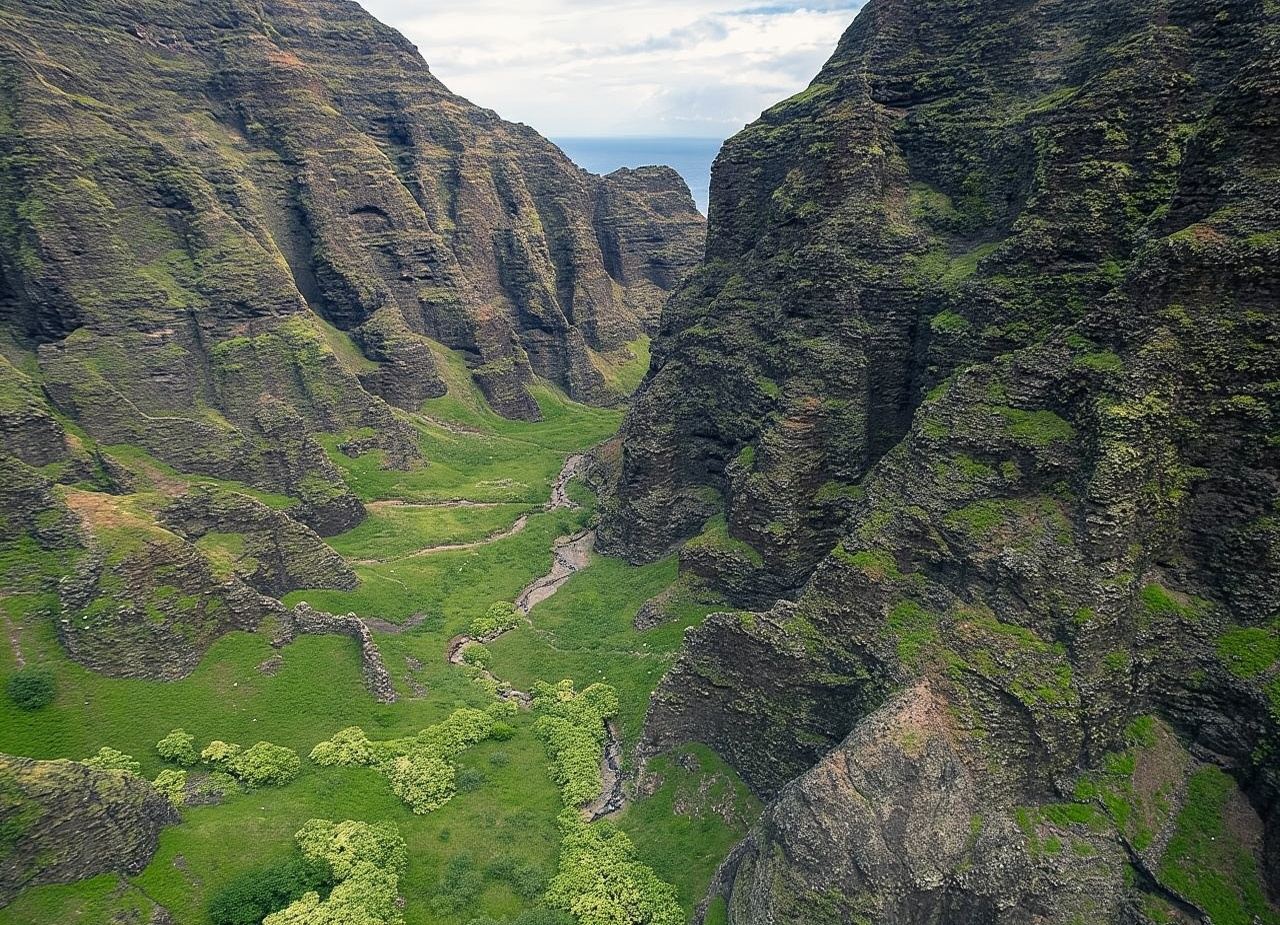 Kauai Luxury Waterfall & Wildlife Helicopter Tour (Napali Coast State Park + Waimea Canyon + Mount Waialeale)