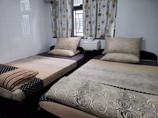 Budget Hostel Room Type - Standard Triple Room